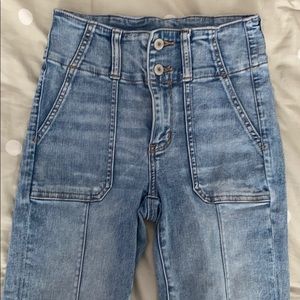 American Eagle High Waisted Big pocket Jeans